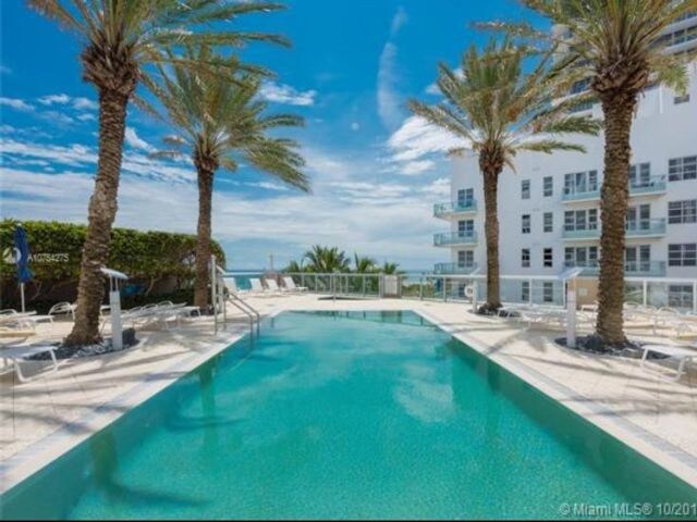 3801 Collins Ave in Miami, FL - Building Photo - Building Photo