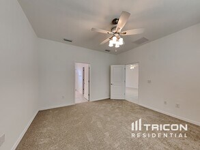 5850 Bungalow Grove Ct in Palmetto, FL - Building Photo - Building Photo
