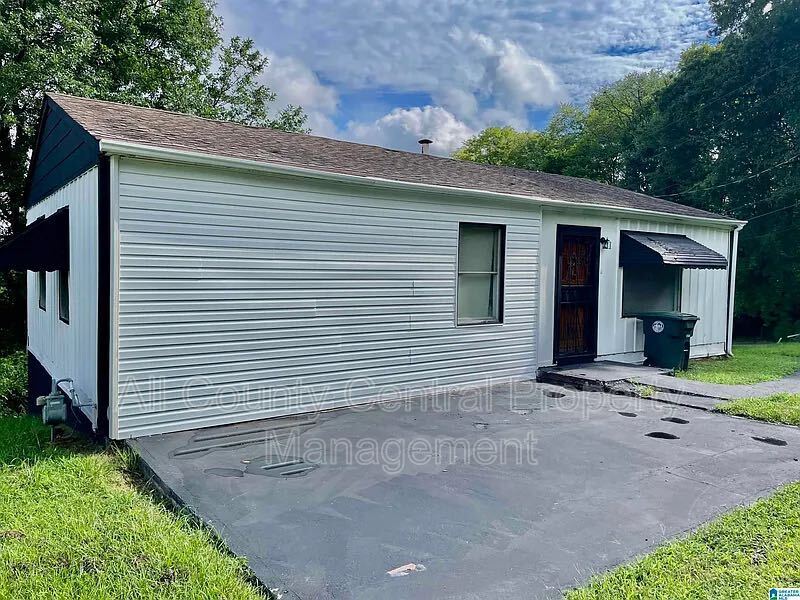 2901 42nd Ln N in Birmingham, AL - Building Photo