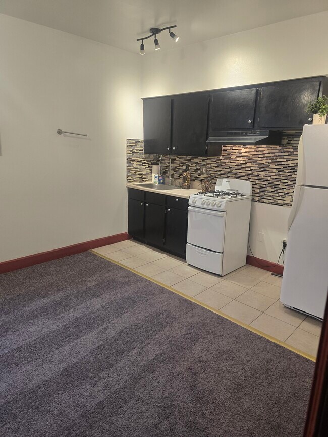 1622 Bainbridge St, Unit 3F in Philadelphia, PA - Foto de edificio - Building Photo