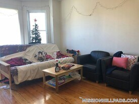 1572 Tremont St, Unit 3 in Boston, MA - Building Photo