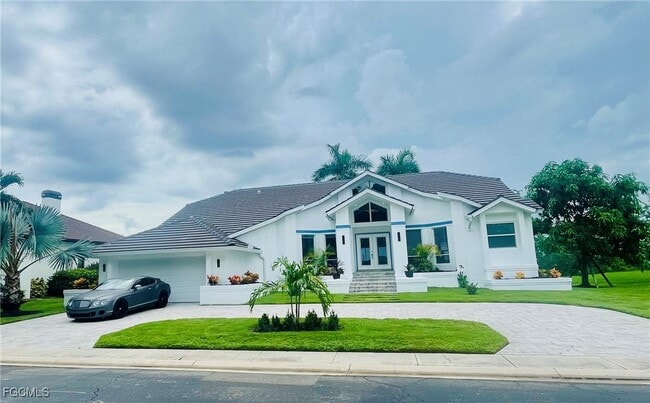 property at 5030 Harborage Dr