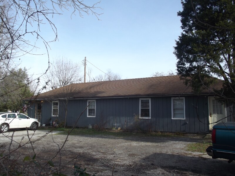 258 W Vine St, Unit 2 in Radcliff, KY - Building Photo