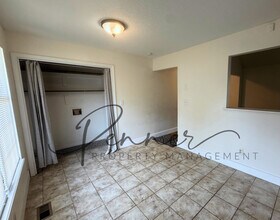 505 SE Mt Vernon Dr in Blue Springs, MO - Building Photo - Building Photo