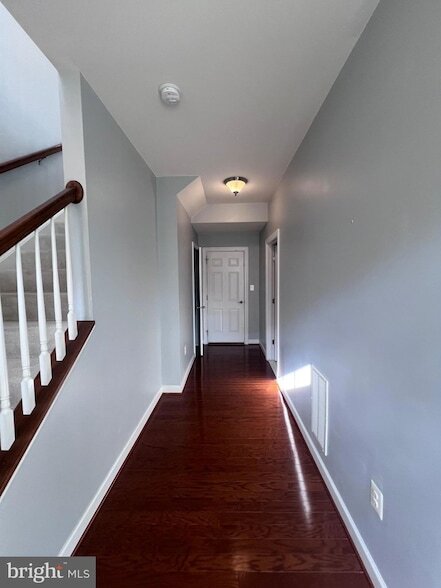 1542 Kinnaird Terrace NE in Leesburg, VA - Building Photo - Building Photo