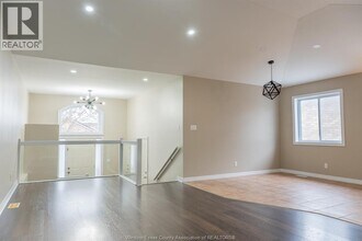 11409 Timber Bay Crescent in Windsor, ON - Building Photo - Building Photo