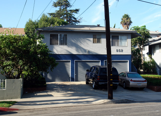 862-864 Glenway Dr in Inglewood, CA - Building Photo - Building Photo