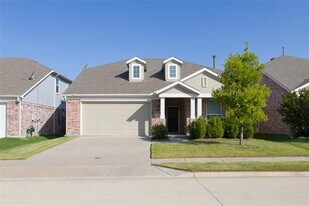 1200 Pigeon Hawk Drive in Little Elm, TX - Building Photo