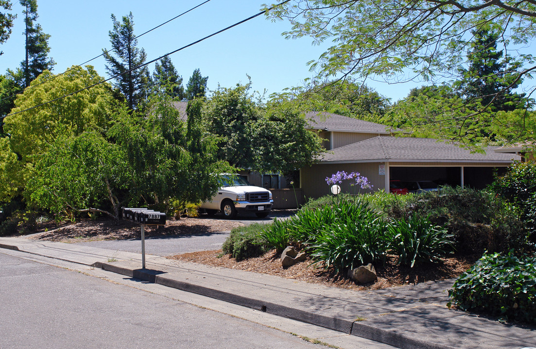 7875 Swartz Ave in Sebastopol, CA - Building Photo