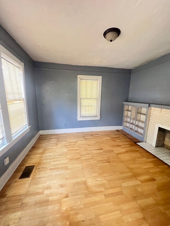 1338 Dunnavant St in Memphis, TN - Building Photo - Building Photo