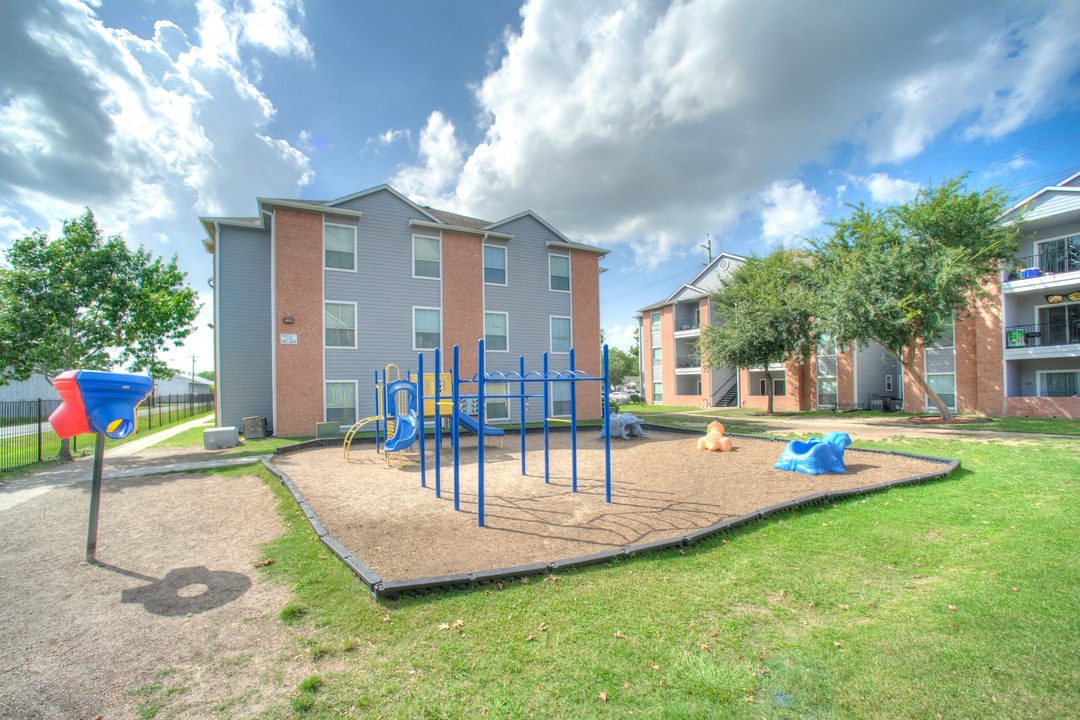 Plaza De Magnolia in Houston, TX - Foto de edificio