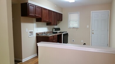 6341 Raymond Terrace-Unit -6305 in Union City, GA - Building Photo - Building Photo