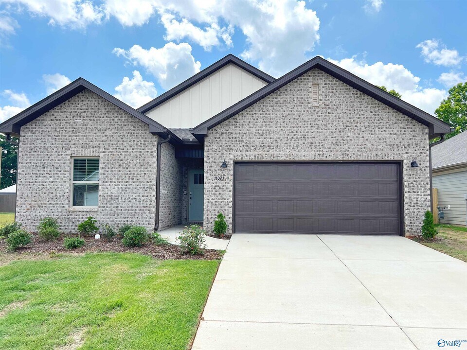 11073 Wayland Rdg Dr in Madison, AL - Building Photo