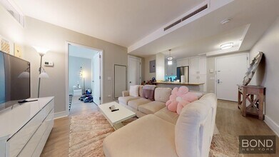 237 E 34th St in New York, NY - Building Photo - Building Photo