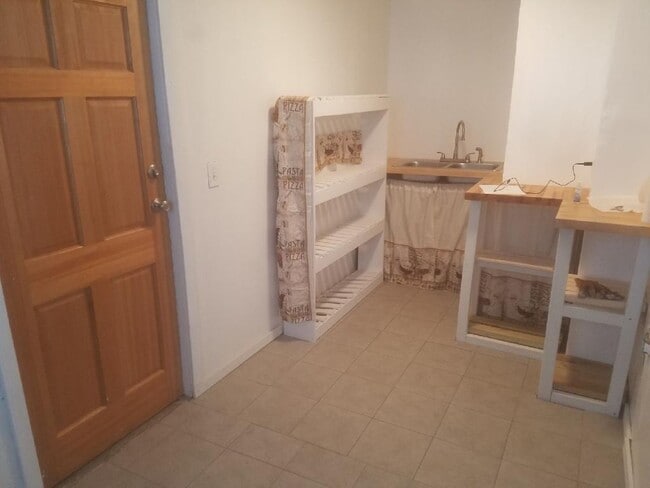 property at 808 Carter St