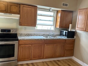 27 Richards St in Worcester, MA - Building Photo - Building Photo