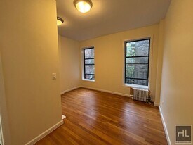 WEST 72 STREET in New York, NY - Building Photo