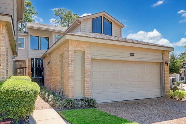 12625 Memorial Dr in Houston, TX - Building Photo - Building Photo