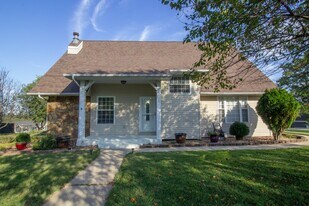 101 Rental St in St. Robert, MO - Building Photo