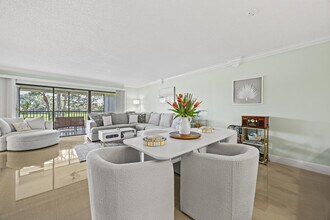 12926 Briarlake Dr in Palm Beach Gardens, FL - Building Photo - Building Photo