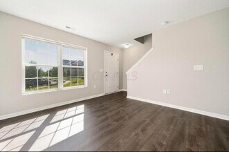 345 Laurel Creek St in Pickerington, OH - Building Photo - Building Photo