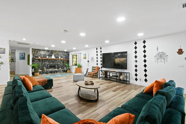 13014 46th Ct N in West Palm Beach, FL - Building Photo - Building Photo