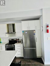 530-530 N Service Rd in Grimsby, ON - Building Photo - Building Photo