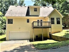 6616 Gigi Dr in Flowery Branch, GA - Building Photo - Building Photo