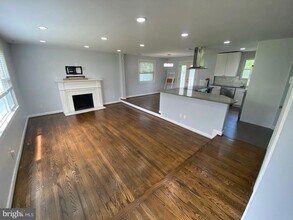 1100 Broadview Rd in Fort Washington, MD - Building Photo - Building Photo