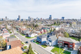 Mad Mill Apartments in Kitchener, ON - Building Photo - Building Photo
