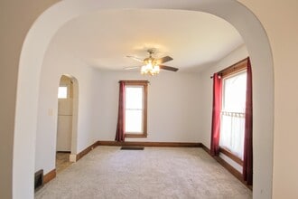 1263 SW Washburn Ave in Topeka, KS - Building Photo - Building Photo
