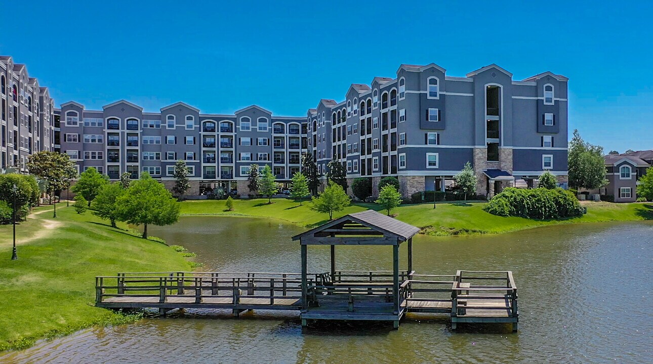 The Abbey On Lake Wyndemere in The Woodlands, TX - Building Photo