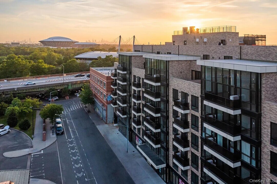 131-11 Fowler Ave in Queens, NY - Building Photo