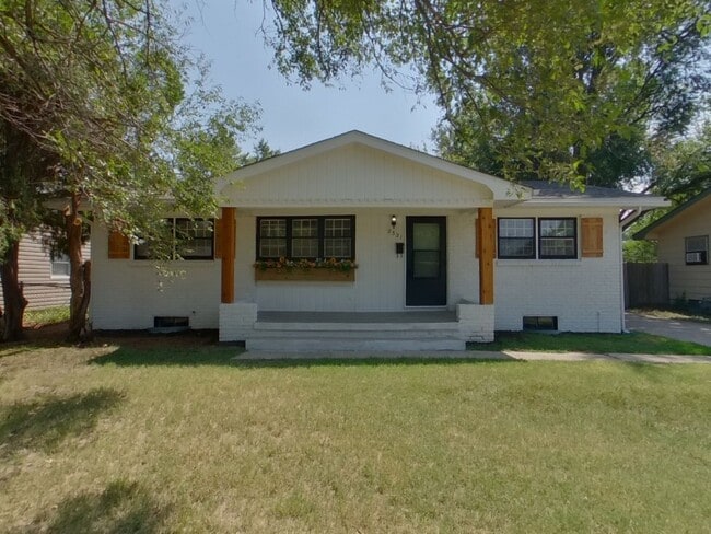 2321 W Sunnybrook St