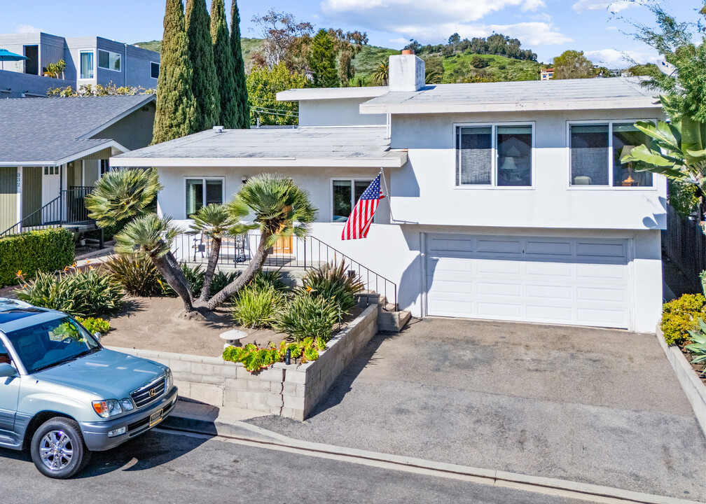 322 Cypress Dr in Laguna Beach, CA - Building Photo