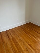 250 S 13th Street, Unit 2F, Unit 11F in Philadelphia, PA - Foto de edificio - Building Photo