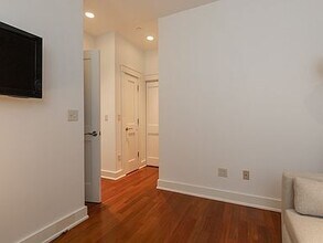 1 Harbour Pl in Portsmouth, NH - Building Photo - Building Photo