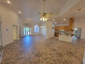 7327 Rodgers Dr in Panama City, FL - Foto de edificio - Building Photo