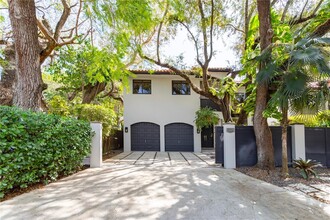 2624 Lincoln Ave in Miami, FL - Building Photo - Building Photo