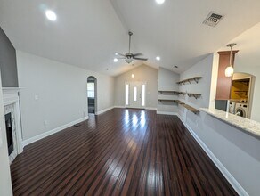 8129 Segura St in Navarre, FL - Building Photo - Building Photo