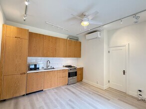 706 6th Ave in Los Angeles, CA - Building Photo - Building Photo