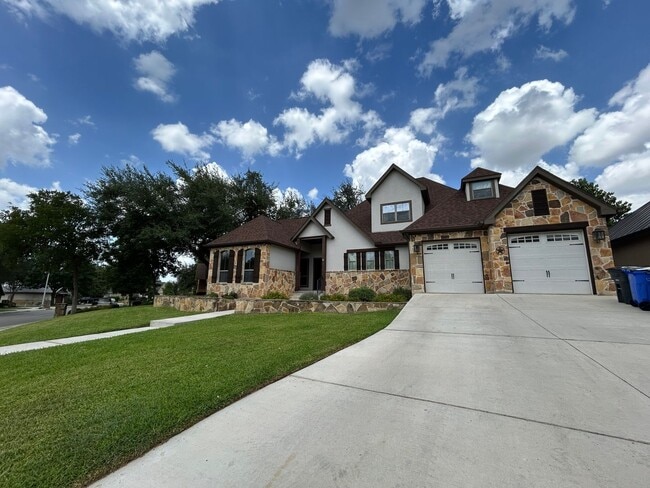 406 Williams Way in New Braunfels, TX - Building Photo - Building Photo