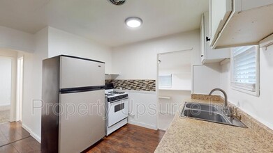 3613 Shasta Dam Blvd in Shasta Lake, CA - Building Photo - Building Photo
