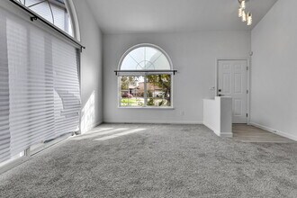 4692 Gibraltar St in Denver, CO - Building Photo - Building Photo