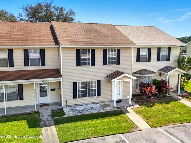 property at 1712 Manor Dr NE