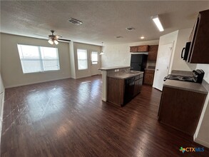 5800 Rustler Dr in Killeen, TX - Building Photo - Building Photo