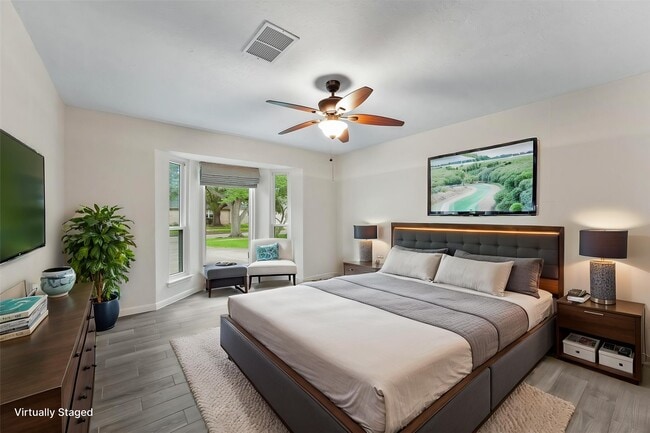 property at 417 W Hillary Cir