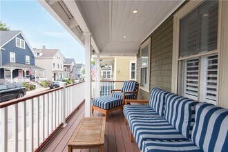 32 Hammond St in Newport, RI - Building Photo - Building Photo