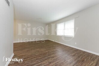 4842 N Tullis Ave in Kansas City, MO - Building Photo - Building Photo