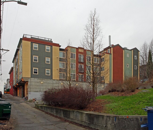 Equinox Building in Seattle, WA - Foto de edificio - Building Photo